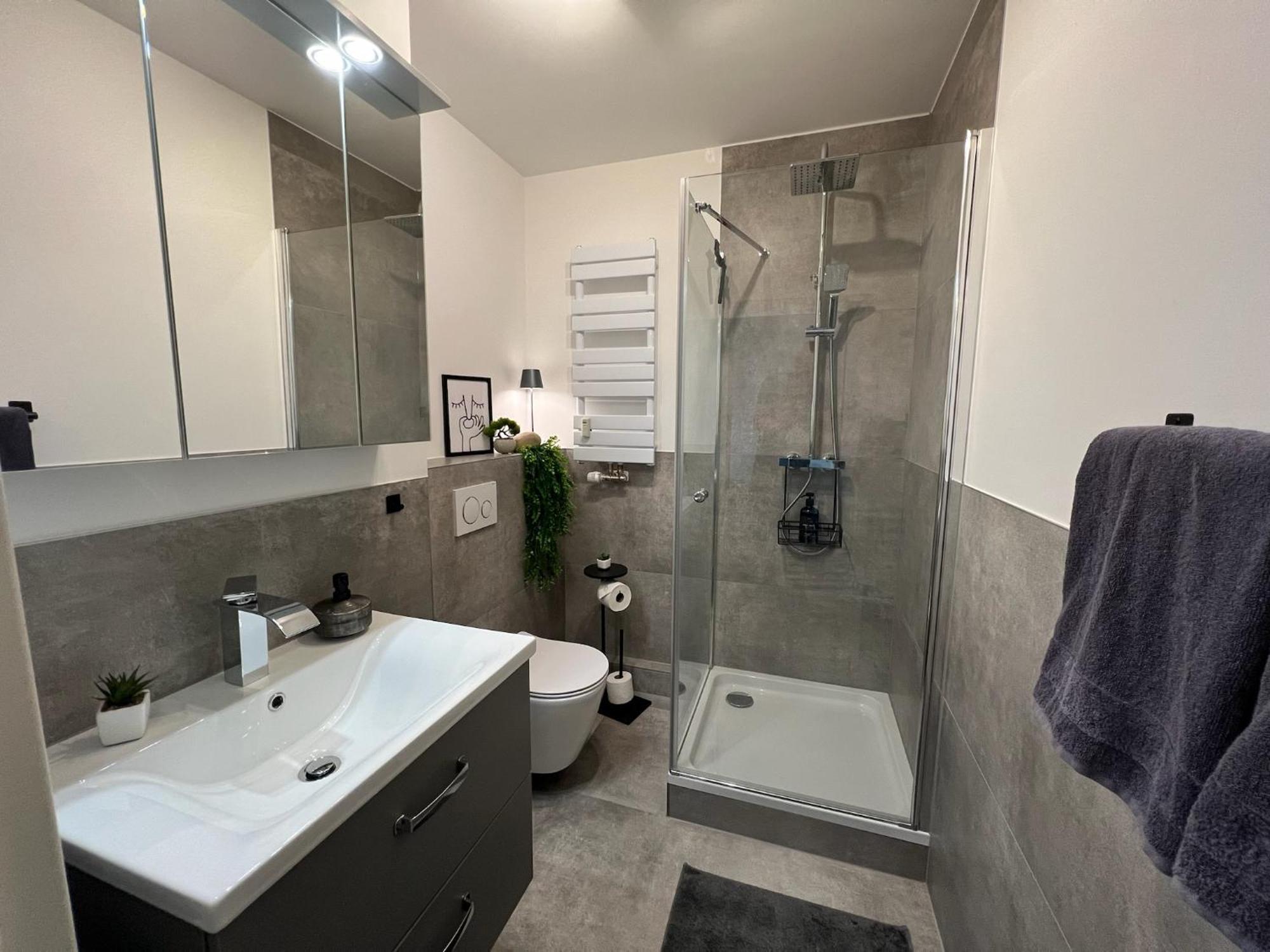 W&D Living - Fewo Kleines Italien Mit Parkplatz Und Balkon Τσέλε Εξωτερικό φωτογραφία