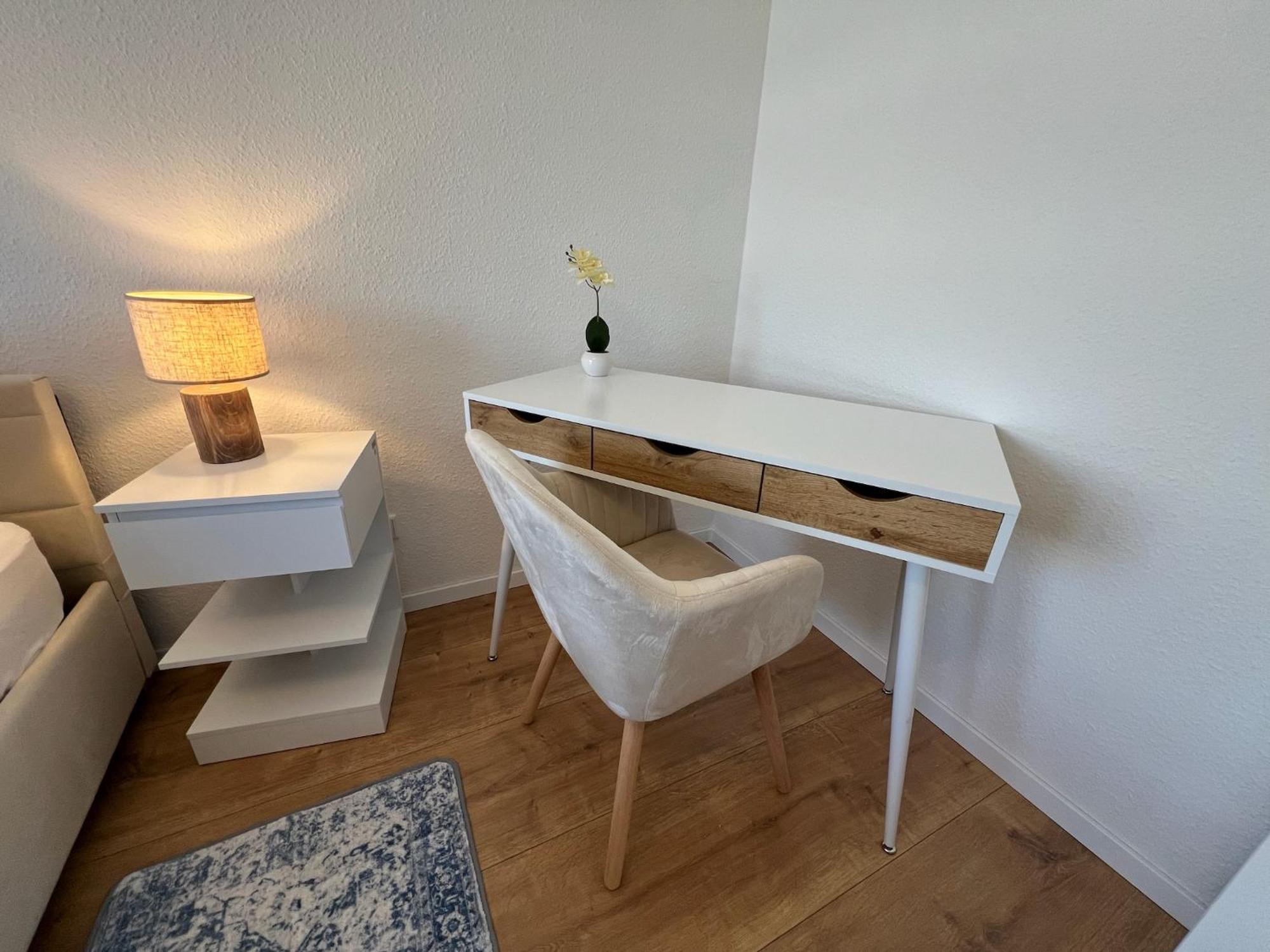 W&D Living - Fewo Kleines Italien Mit Parkplatz Und Balkon Τσέλε Εξωτερικό φωτογραφία
